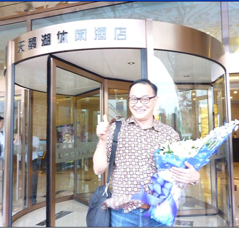8月23日，香港金像奖影帝曹查理影迷见面会